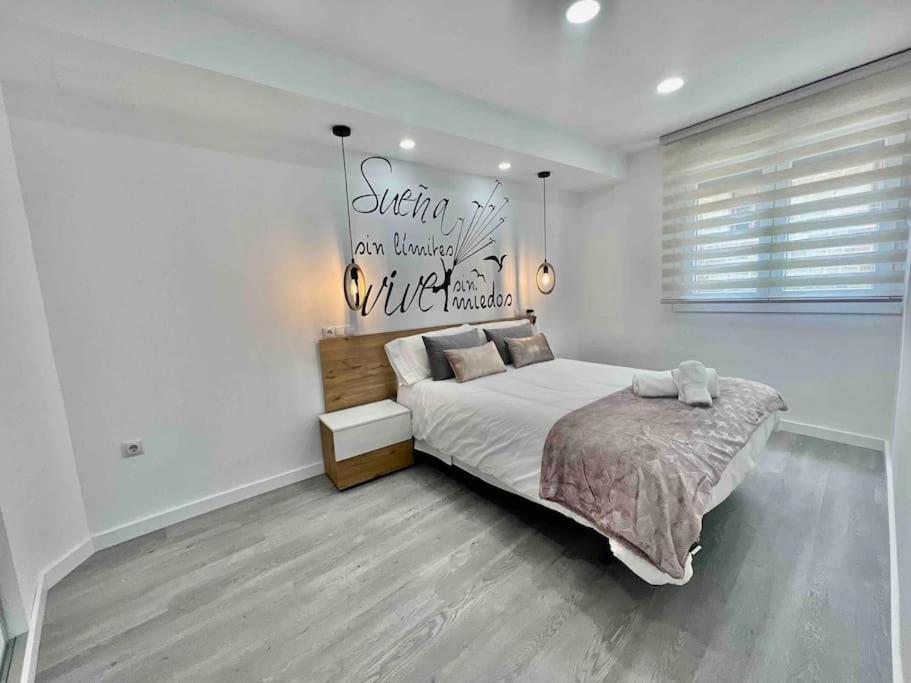 V.F.T. La Victoria Ubeda Apartment Bagian luar foto
